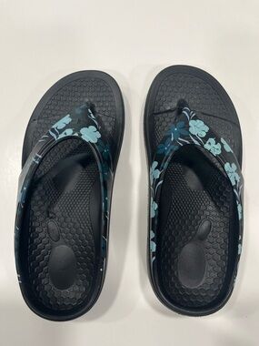 Spenco Size 7 Blue and Black Floral Comfort Footbed Sandal Sole